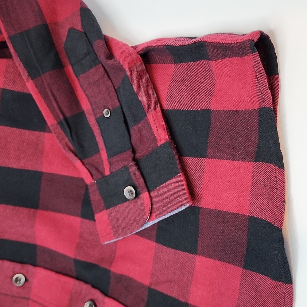 TAILOR VINTAGE BUTTON-DOWN LONG SLEVES BLACK & RED PLAD SHIRT, MEDIUM (M) - Picture 9 of 13
